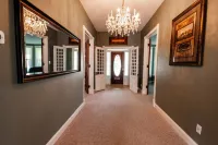 Atv-snowmobile Trail, Close to Marquette, Parking, 9 bedrooms, sleeps 18 People.