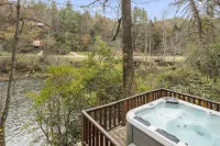 RIVER RUN - Blue Ridge, GA / Aska / Riverside & pet friendly!