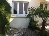 Apartment with terrace + garden, 3 bedrooms 200m from Foncillon beach!