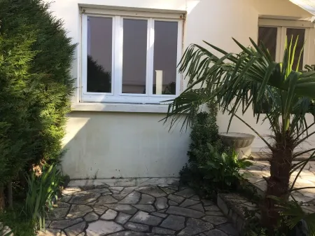 Apartment with terrace + garden, 3 bedrooms 200m from Foncillon beach! Отели в г. Руайан