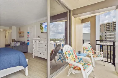 Aloha Hibiscus Room,Sunset Views w/ Balcony #442 Connie's Bookshelf附近的飯店