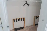 Cozy & Fun! Hot Tub - Arcade - Pool Table - 75 43" TV Hotels in Boyne City