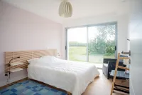 Villa à Messanges vue Large sur la Forêt 3 km de la Plage 5km du Golf de Moliets Hotels in Messanges