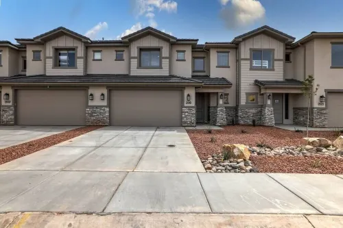 Zions Sand Hollow St George Beautiful National Parks - Winter Discounts