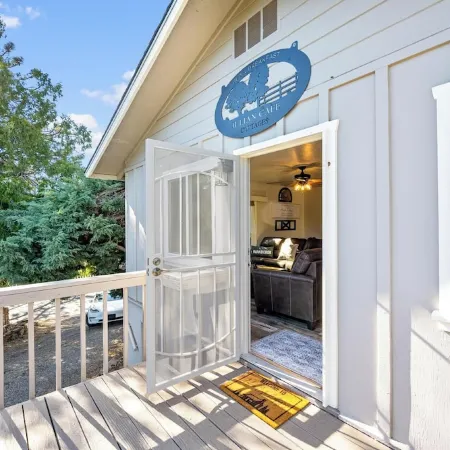 Julian Cafe Family Cottage - Includes Breakfast at The Julian Cafe & Bakery