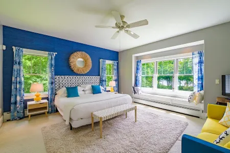 Waterfront Home -  Mid Coast Maine Near Camden and Belfast Отели в г. Waldo County