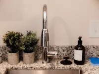 Cozy 1-bedroom Modern Apartment: Central to Raleigh, Durham, Chapel Hill シダー・フォークのホテル