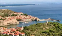 Central old town location with sea view & patio garden