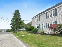 Step Right Out to the Beach!  Amazing Location 7 Min to Portland. Unit 4 Hotels in South Portland