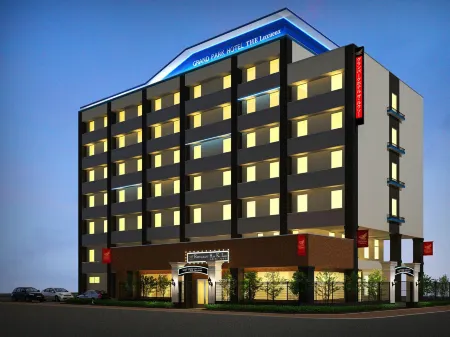 GRAND PARK HOTEL　THE LUXUEUX　MINAMI KASHIWA Отели в г. Нагареяма