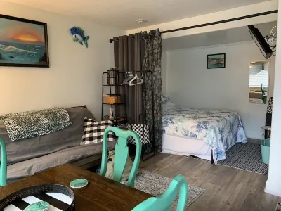 Central Location -- Short walk to Beach/Boardwalk w/ parking and heated pool! Hotels near Totally Tubular Watersports