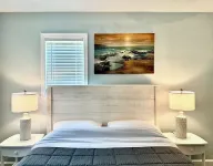 Rock Creek Cottage, Waterfront, Serene Views