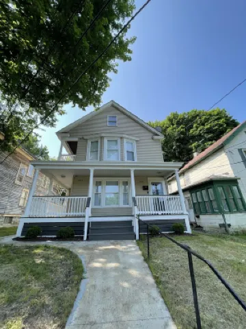 Step into a gorgeous newly renovated urban loft space in Syracuse New York.