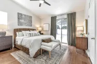Charming 3-bedroom home, popular Broadstone area, walk to shops & park, WiFi, AC Hotels near Rite Aid