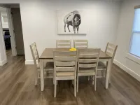 Newly remodeled cottage with King beds, and A/C