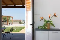 Charm, home emotions Baron sea view, swimming pool, wifi and BBQ