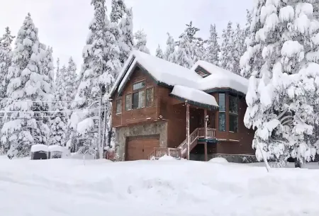 Luxury House, Hot Tub, Pet Friendly, Pool Table, EV Charger