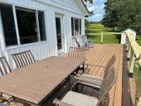New deck/exterior! Quiet retreat on the hill
