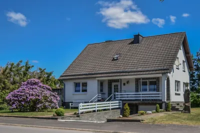 Beautiful Eifel vacation home with garden and barbecue area