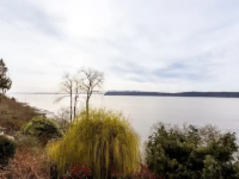 Beautiful Sound View Guesthouse Hotels in Mukilteo