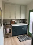 Citrus Studio 4 Relaxed Central Vibe