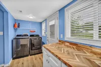 Welcome to simple comfort a like new family friendly home Full of accommodation