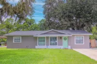 3 BD Cozy Home in Riverview - Huge yard, PET FRIENDLY Hotels near The Crossing Church | Tampa