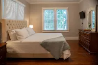 Large home in walking distance to everything downtown and False River - 3-Star