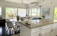 North Shore Beach House with Ocean View Hotels in Pupukea