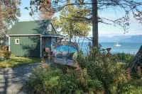 Seafarer's Beach House Beach Front Property, Amazing Views!