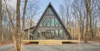 Modern Luxury A-Frame in Woods w/Hot Tub, Sauna, Arcade, Gas Fireplace, Games