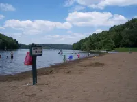 Tappan Lake Area: Sunny, peaceful Cottage with Fishing Pond on 13 Gorgeous Acres - Wifi