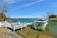 Completely Redone Lux Houseboat Private Moored Hotels in York County