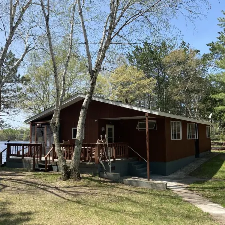 Newly remodeled cabin on quiet lake w/no public access in Spooner, WI.