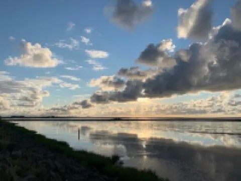 Holiday apartment in a listed building directly on the dyke (Whg. 2)