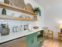 Cozy brand new studio in the heart of downtown Naples