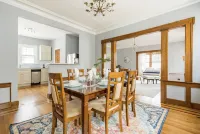 Savvy Traveler 3BR NJ Home with great access to New York City