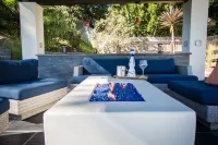 Amazing Views with Heated Pool and Jacuzzi Near Beach