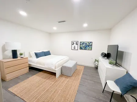 The Reserve on Spring in downtown Searcy close to restaurants and Harding!