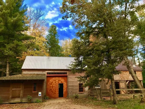 The Farmhouse At Shilo Farm, 4 miles from Portsmouth, 10 minutes from the Beach Hotels in Eliot