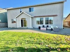 5Br Home, Fire Place, & Plenty of Space! 30 mi from Lumen Field