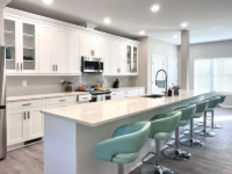 8 Miles to Busch Gardens/Spacious Family Getaway/ 7Bedroom/3 Masters /5 Bath