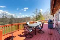 3-bdrm Huxley Farmhouse. Formerly Armstrong Farm. Great for skiing and hiking.
