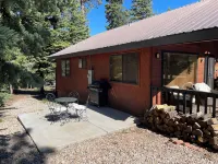 Cozy Corner Cabin