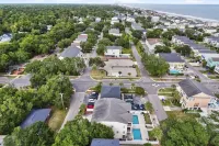 Beautiful 3rd row ocean view home with private pool. Walk to ocean, food, bars.