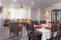 A cozy home near miles of trails, playgrounds, and 22 Acre Central Park.