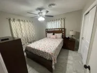 Cheerful 3 - bedroom home with pool Plant Sumner House 주변 호텔