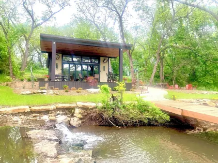 Entire place,  cozy, unique space, countryside