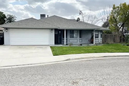 Cozy Home With Sunroom Hotels in Porterville