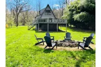 Riverfront🏕A-Frame/HOT TUB/Fire Pit! FAST Wifi Hotels near Cedar Creek Winery LLC